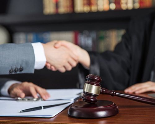 長葛律師 業(yè)務(wù)精湛的正當(dāng)防衛(wèi)專家，疑難刑事案件與網(wǎng)上貿(mào)易代理的堅實后盾