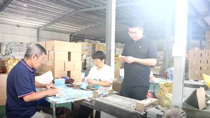 創(chuàng)業(yè)微山 小工廠，大貿(mào)易，飼料產(chǎn)業(yè)的突圍之路